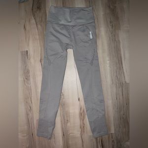 GYMSHARK grey leggings